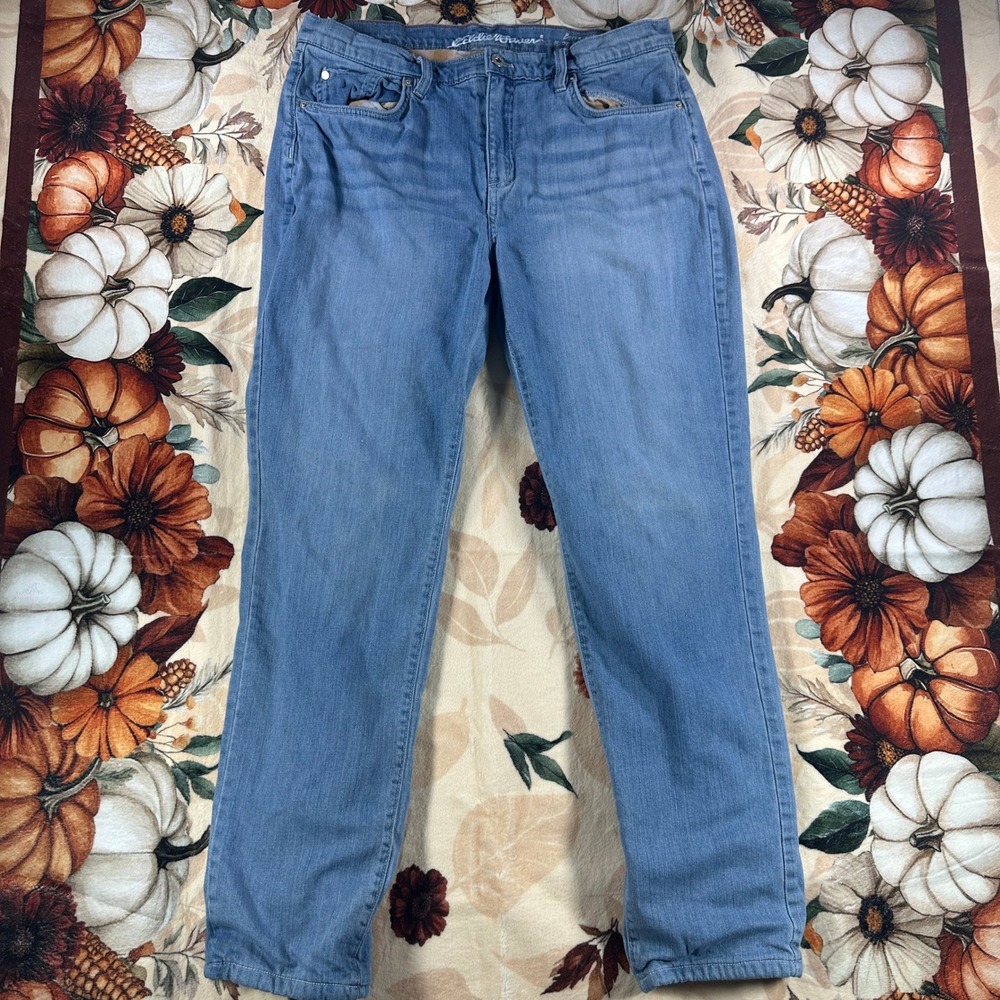 Eddie Bauer Womens Boyfriend Mid Rise Straight Jeans Size 10 Light Blue Denim